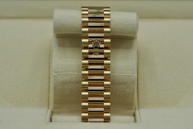 Superclone Rolex Day-Date 36 mm Carnelian Dial 128348RBR $1,099.00