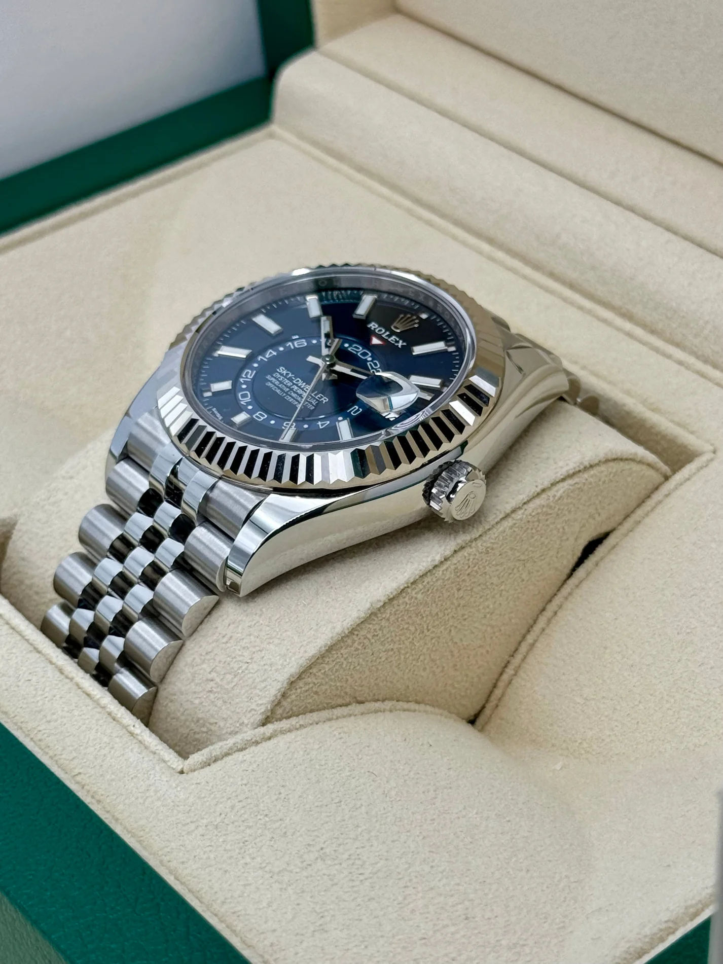 Superclone Rolex Sky-Dweller 42 mm Bright blue Dial 336934 Jubilee $899.00